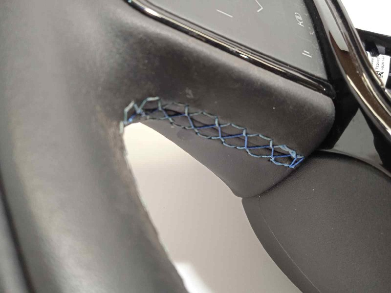 Recambio de volante para lynk&co lynk & co 01 1.5 phev referencia OEM IAM 8891726132  P8891726132