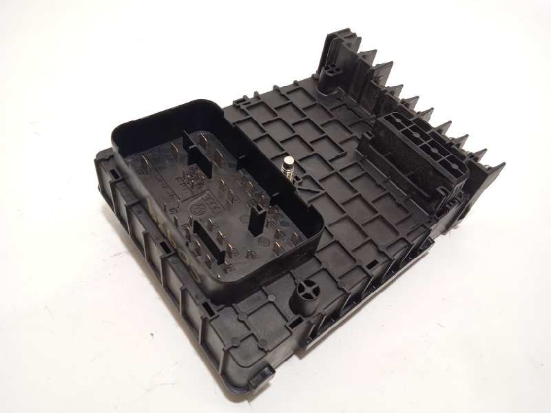 Recambio de caja reles / fusibles para audi q3 (8ug) attraction referencia OEM IAM 3C0937125A  