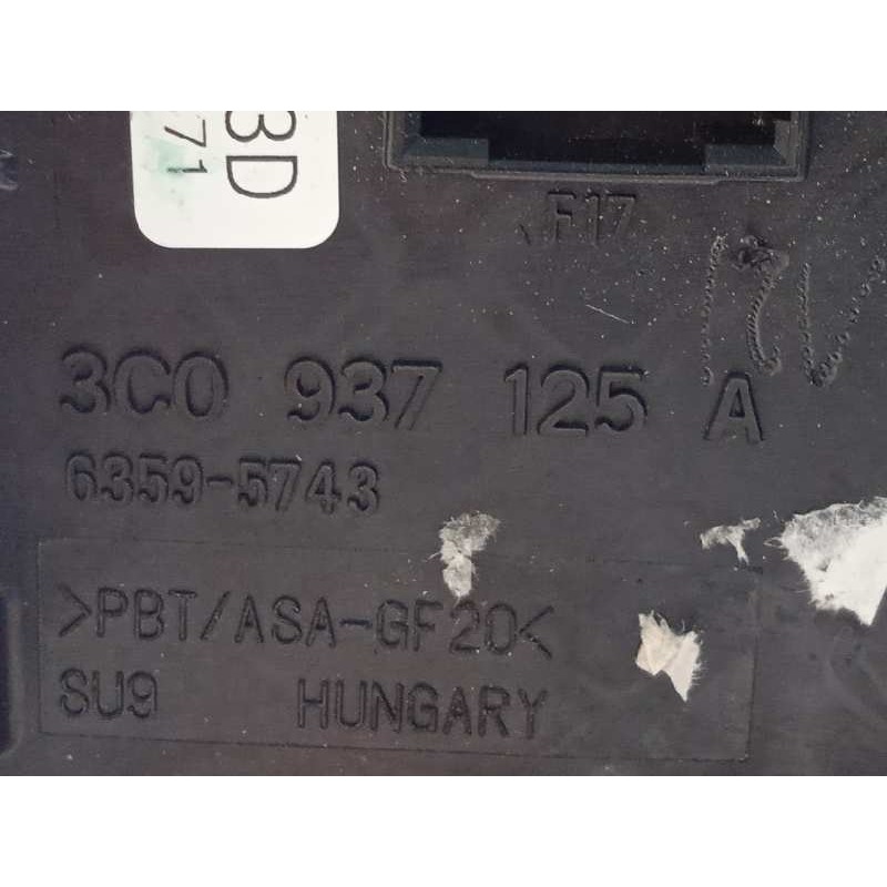 Recambio de caja reles / fusibles para audi q3 (8ug) attraction referencia OEM IAM 3C0937125A  