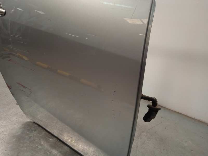 Recambio de puerta trasera derecha para mitsubishi grandis (na0w) 2.0 di-d cat referencia OEM IAM MN150856  