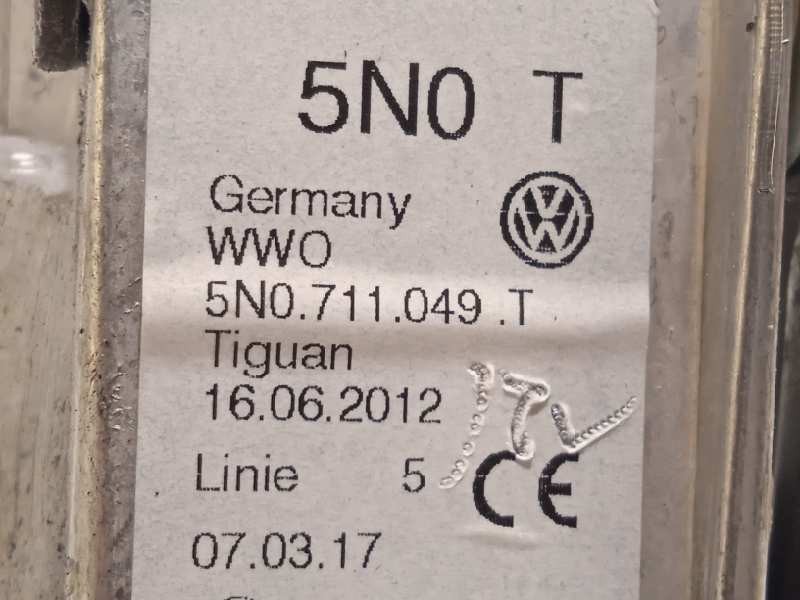 Recambio de palanca cambio para audi q3 (8ug) attraction referencia OEM IAM 5N0711049T  5N0711050A
