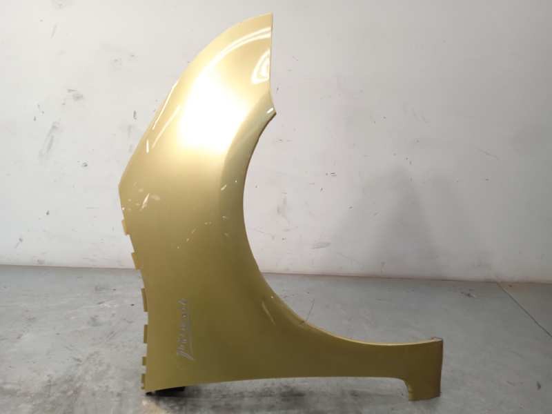 Recambio de aleta delantera derecha para citroën c4 grand picasso sx referencia OEM IAM 7841X2  