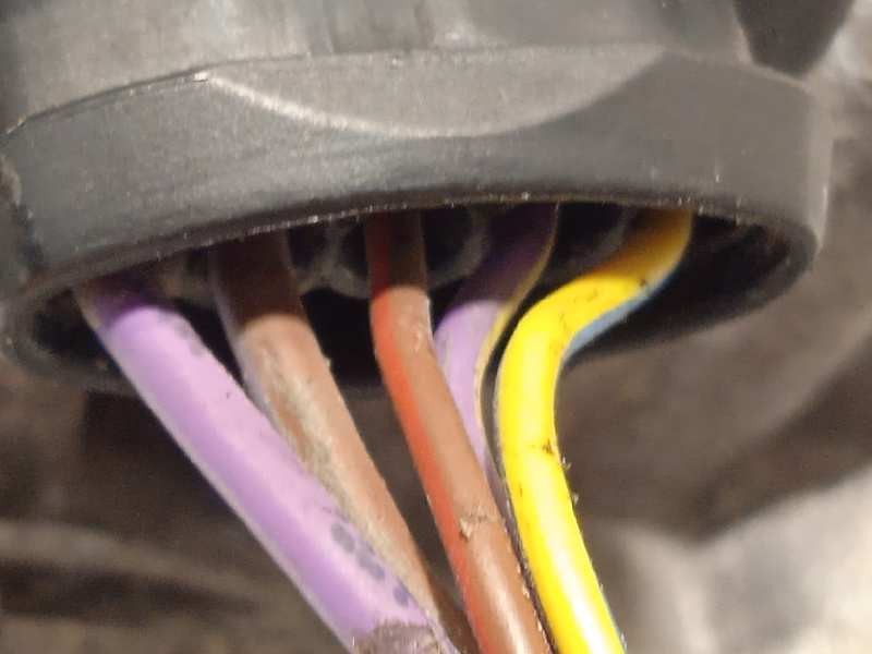 Recambio de caja mariposa para audi q3 (8ug) attraction quattro referencia OEM IAM 04L128059AA  04L128063AA