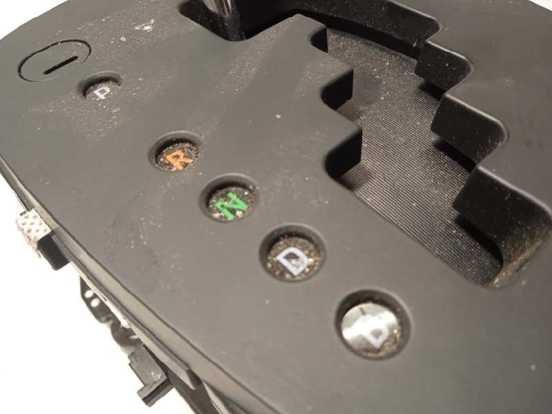 Recambio de palanca cambio para toyota yaris hybrid active referencia OEM IAM 3356052620  