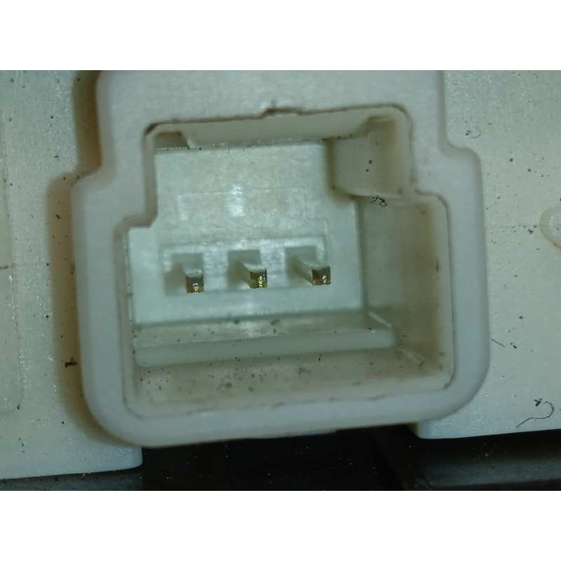 Recambio de maneta exterior porton para toyota yaris hybrid active referencia OEM IAM 8484002060  