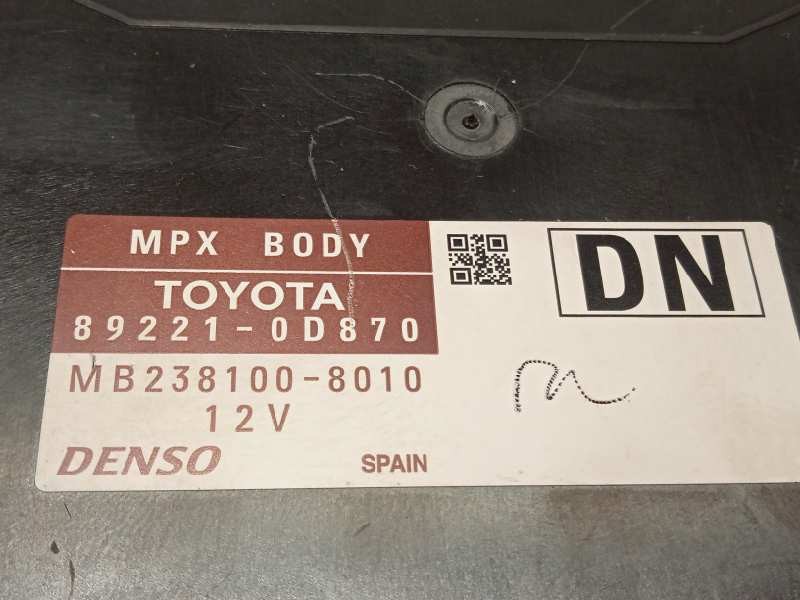 Recambio de centralita confort para toyota yaris hybrid active referencia OEM IAM 892210D870  MB2381008010