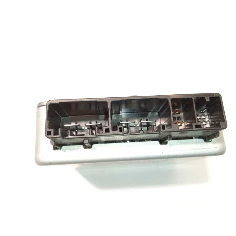 Recambio de centralita direccion para toyota yaris hybrid active referencia OEM IAM 896500D373  