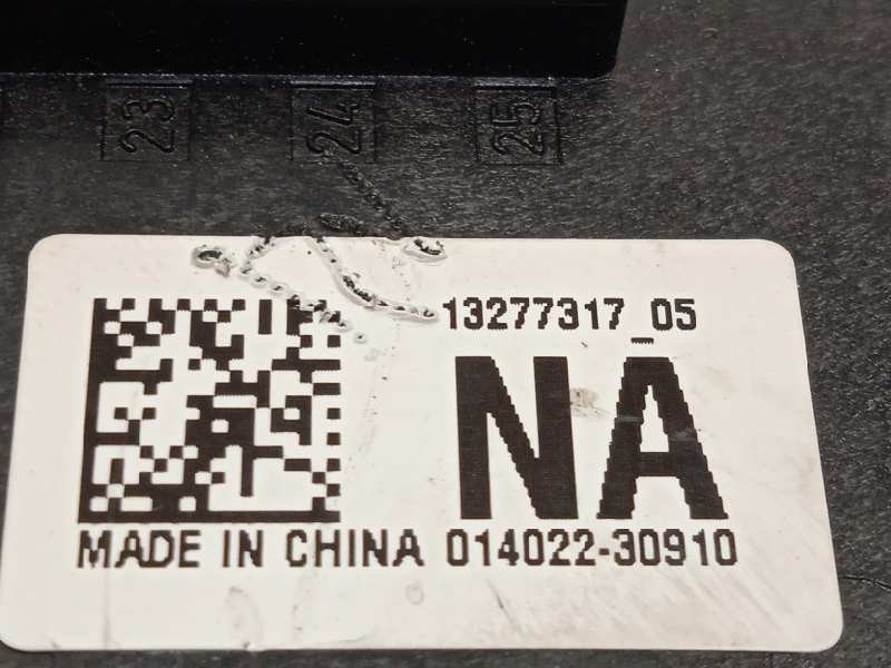 Recambio de caja reles / fusibles para opel insignia berlina 2.0 16v cdti referencia OEM IAM 13277317  