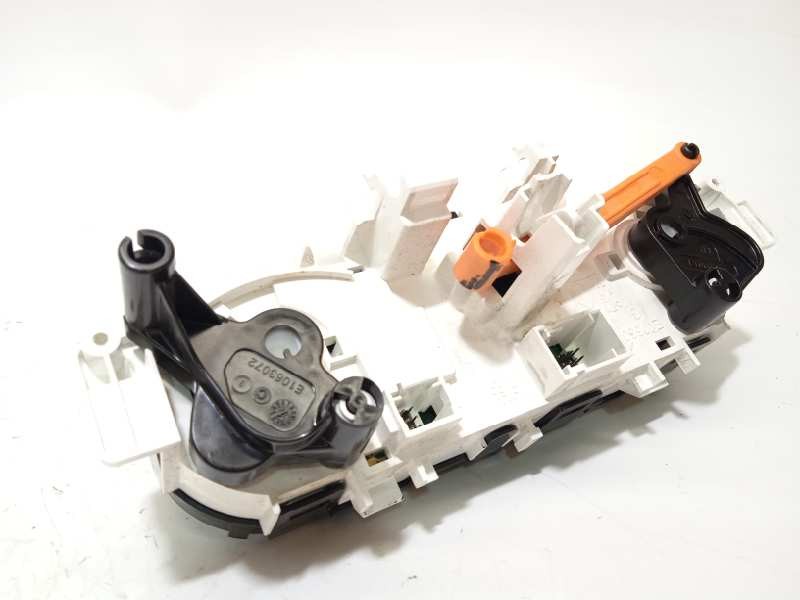 Recambio de mando calefaccion / aire acondicionado para peugeot 208 1.2 12v vti referencia OEM IAM 9672248380  