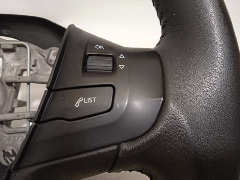 Recambio de volante para peugeot 208 1.2 12v vti referencia OEM IAM 98084115ZD  96739515ZD