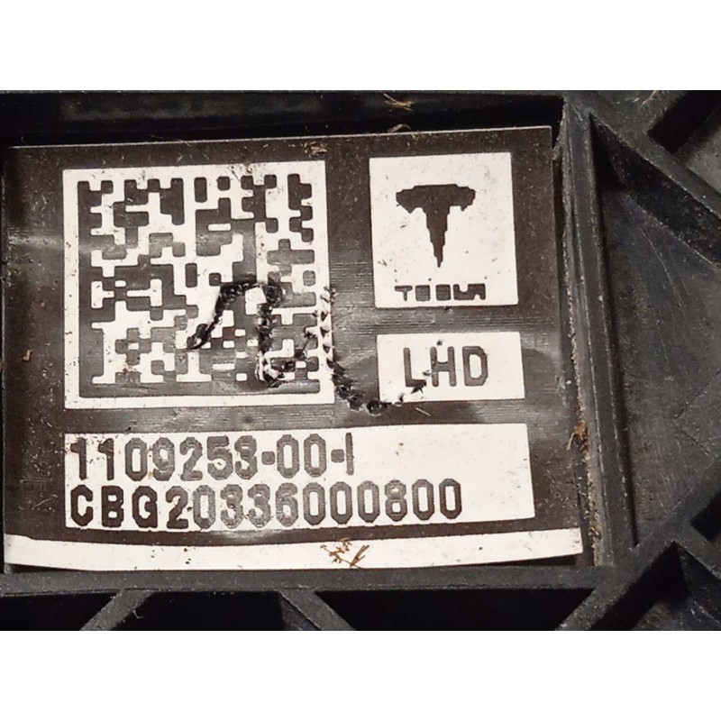 Recambio de embellecedor para tesla model 3 referencia OEM IAM 110925300I  