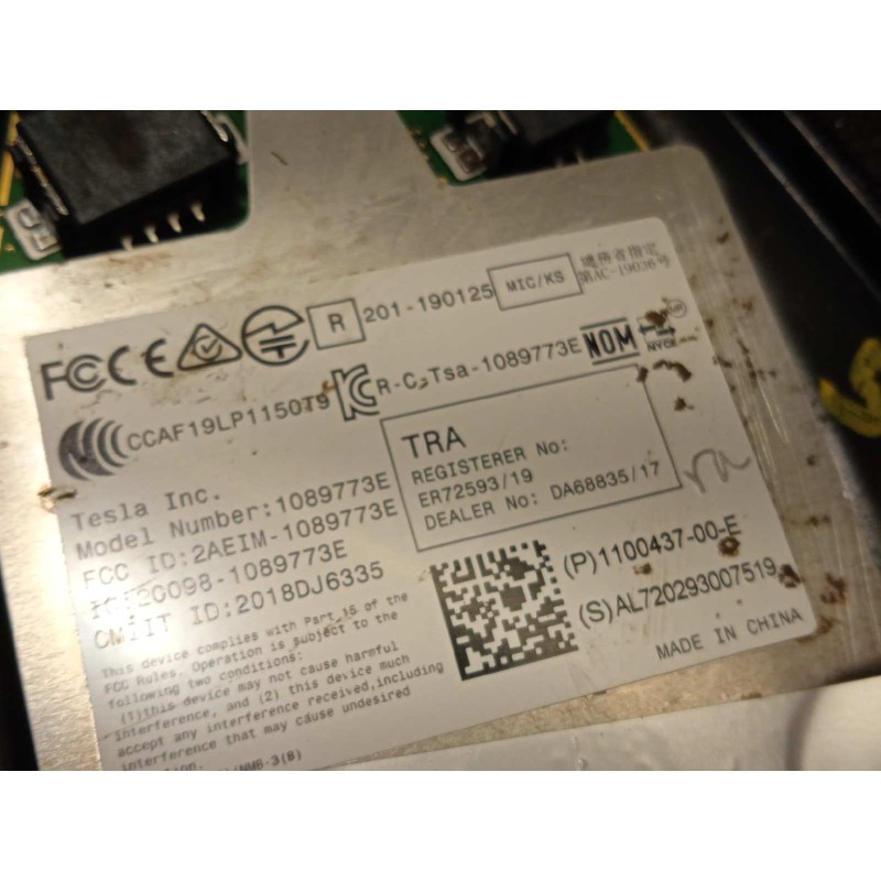 Recambio de embellecedor para tesla model 3 referencia OEM IAM 110925300I  