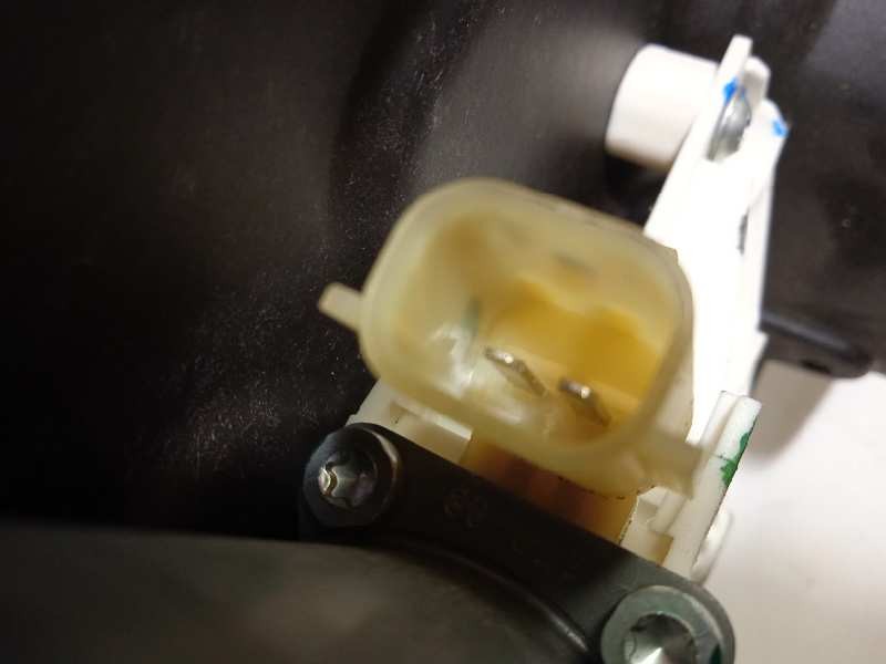 Recambio de elevalunas trasero derecho para dodge journey r/t referencia OEM IAM 68043738AA  