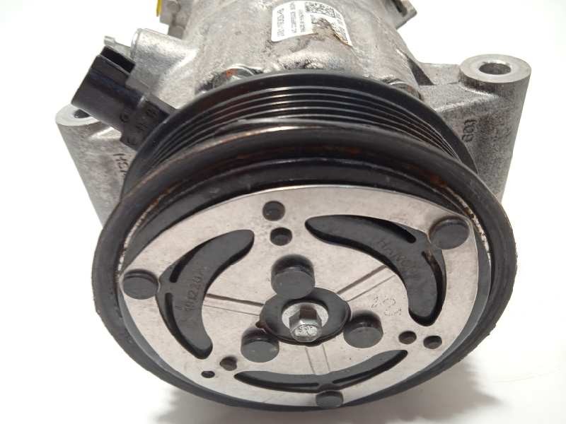 Recambio de compresor aire acondicionado para ford focus st-line referencia OEM IAM JX6119D629HB  2469393