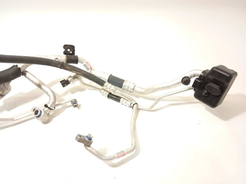 Recambio de tubos aire acondicionado para kia rio (yb) 1.0 tgdi cat referencia OEM IAM T301361311  