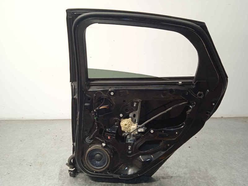 Recambio de puerta trasera derecha para ford focus lim. (cb8) trend referencia OEM IAM 2172759  