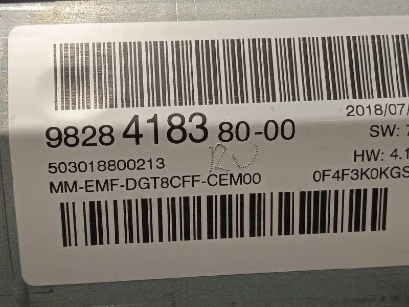 Recambio de pantalla multifuncion para peugeot 3008 allure referencia OEM IAM 9828418380  