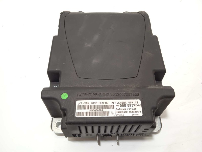 Recambio de pantalla multifuncion para peugeot 5008 sport pack referencia OEM IAM 96665877ZD  6593K2