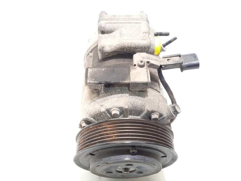 Recambio de compresor aire acondicionado para hyundai grand santa fe 2.2 crdi cat referencia OEM IAM 977012W050  