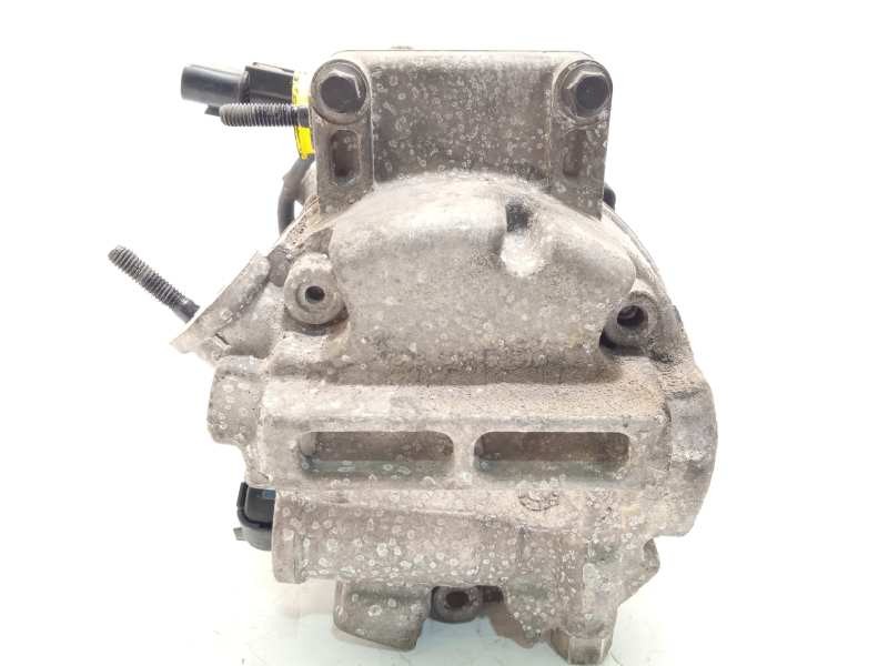 Recambio de compresor aire acondicionado para hyundai grand santa fe 2.2 crdi cat referencia OEM IAM 977012W050  