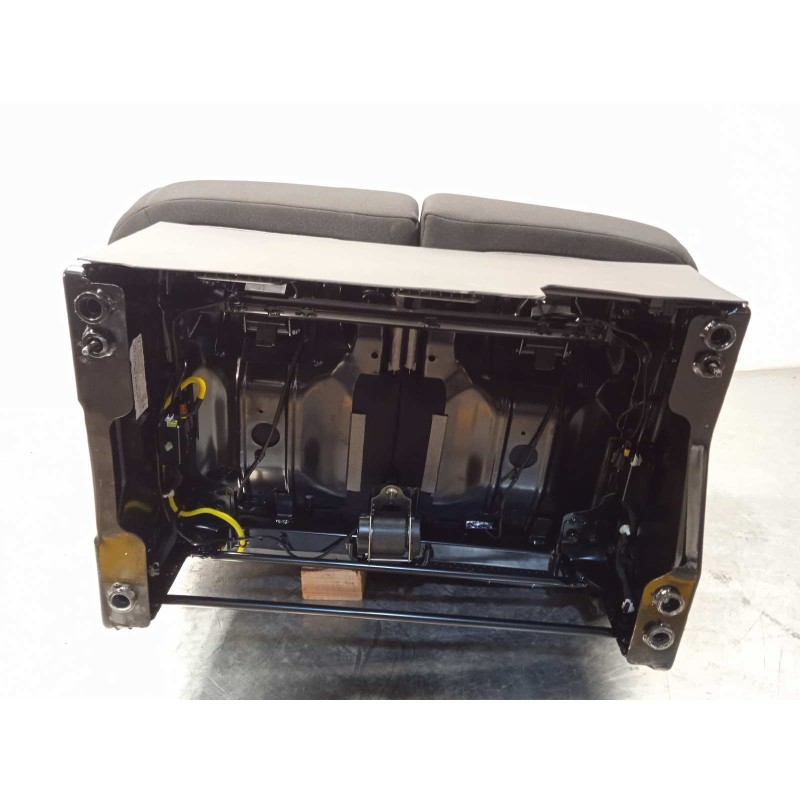 Recambio de asiento delantero derecho para auto union deliver 9 2.0 referencia OEM IAM C00368322  