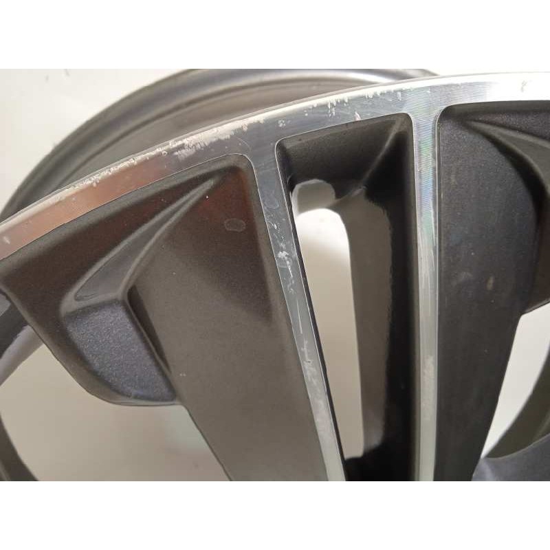 Recambio de llanta para hyundai grand santa fe 2.2 crdi cat referencia OEM IAM 52910B8190  