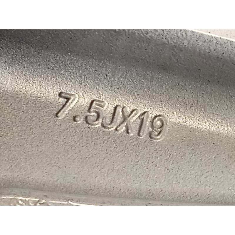 Recambio de llanta para hyundai grand santa fe 2.2 crdi cat referencia OEM IAM 52910B8190  