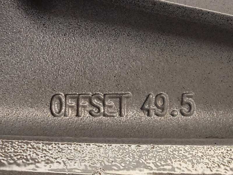 Recambio de llanta para hyundai grand santa fe 2.2 crdi cat referencia OEM IAM 52910B8190  