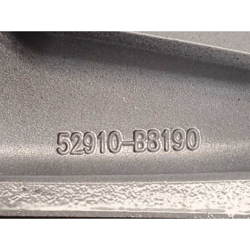 Recambio de llanta para hyundai grand santa fe 2.2 crdi cat referencia OEM IAM 52910B8190  