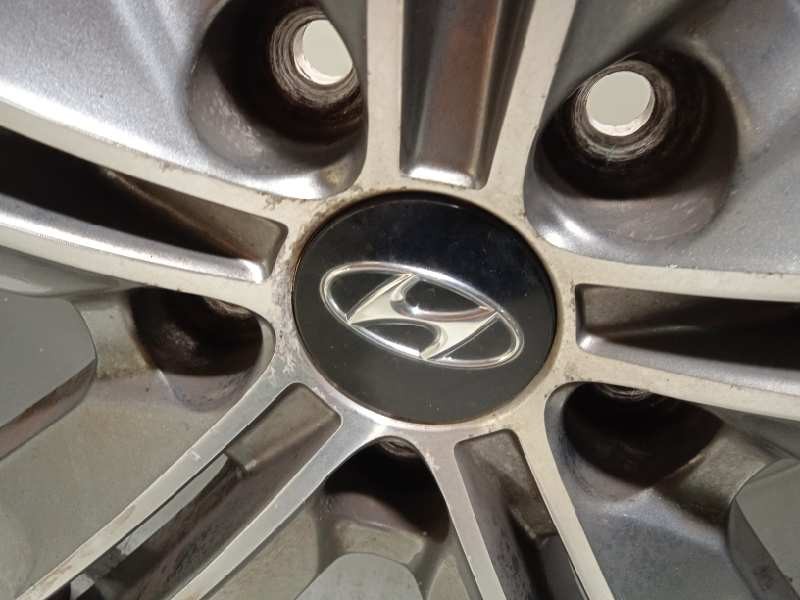 Recambio de llanta para hyundai grand santa fe 2.2 crdi cat referencia OEM IAM 52910B8195  