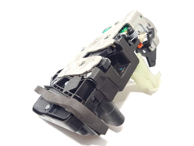 Recambio de cerradura puerta delantera derecha para auto union deliver 9 2.0 referencia OEM IAM 34832842  