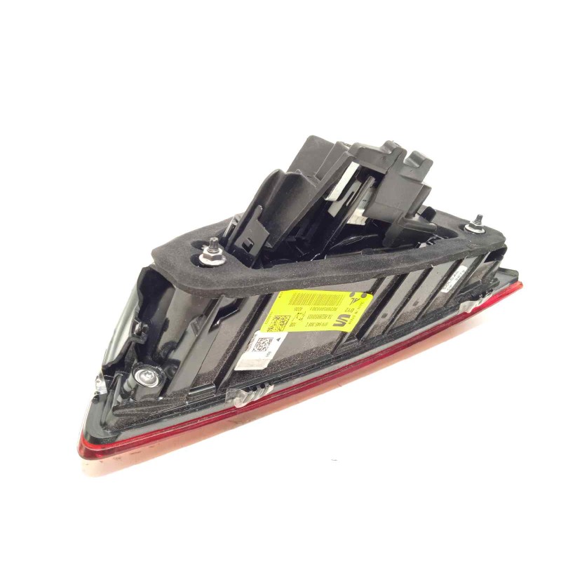 Recambio de piloto trasero derecho interior para seat arona fr referencia OEM IAM 6F9945308E  