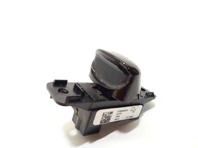 Recambio de mando elevalunas delantero izquierdo para fiat 500 1.2 referencia OEM IAM 07356294040  735629404