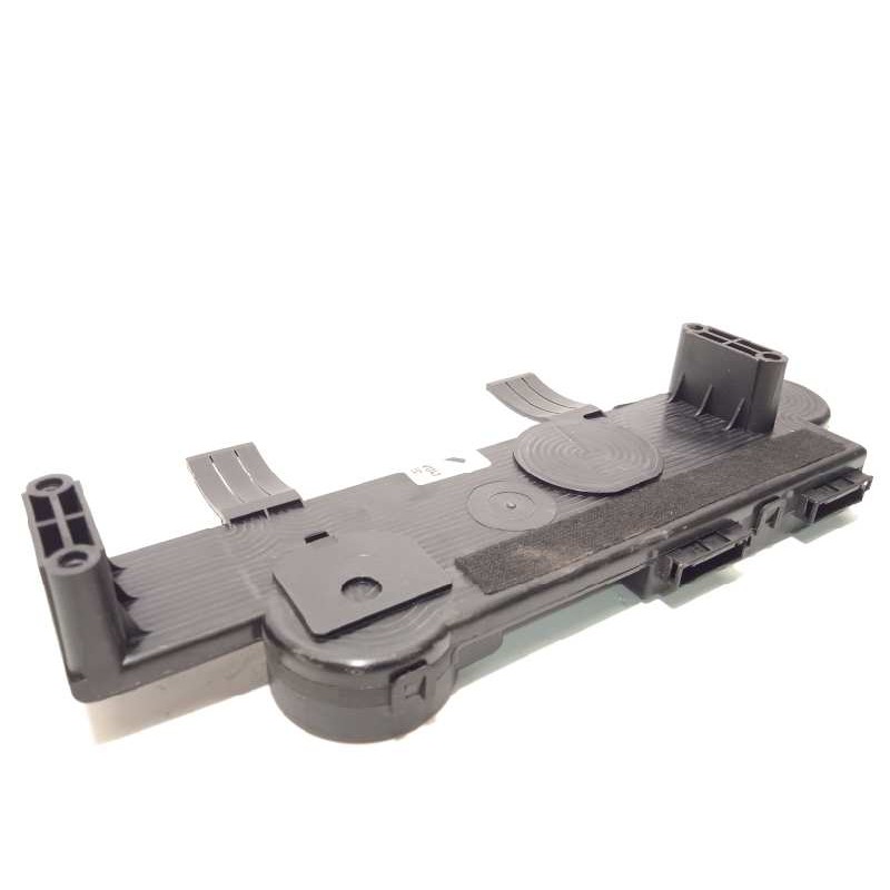 Recambio de antena para porsche panamera 4 s referencia OEM IAM 15152801182  