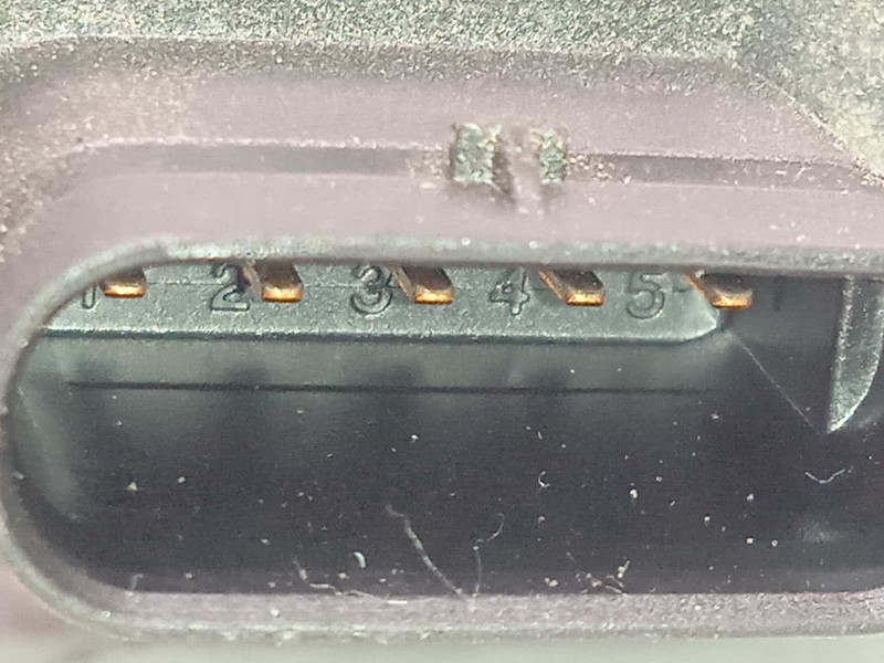 Recambio de caudalimetro para hyundai tucson referencia OEM IAM 281642A500  9021050002