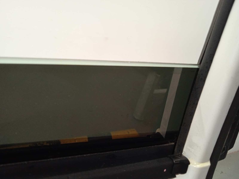 Recambio de puerta trasera izquierda para hyundai tucson referencia OEM IAM 77003D7000  