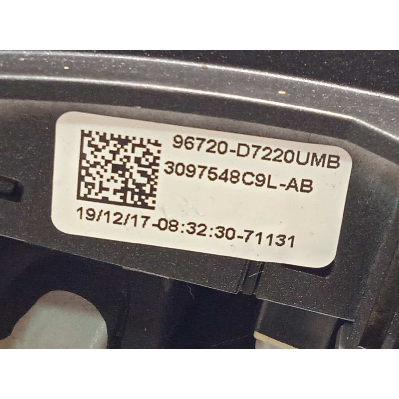 Recambio de volante para hyundai tucson referencia OEM IAM 56100D7AP0TRY  309246881BCH