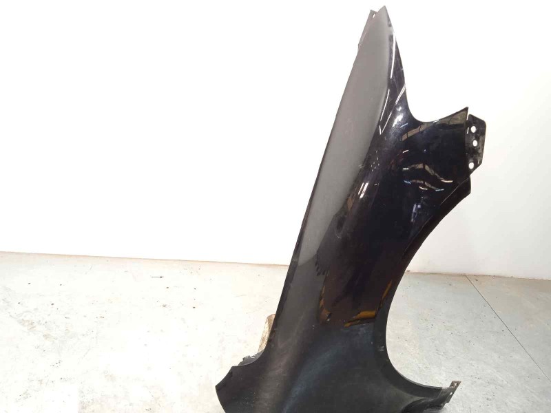 Recambio de aleta delantera derecha para volkswagen touareg (7la) tdi r5 referencia OEM IAM 7L6821102K  