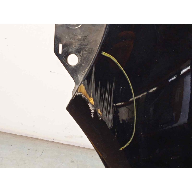 Recambio de aleta delantera izquierda para volkswagen touareg (7la) tdi r5 referencia OEM IAM 7L6821101K  