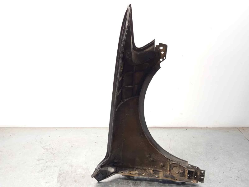 Recambio de aleta delantera izquierda para volkswagen touareg (7la) tdi r5 referencia OEM IAM 7L6821101K  