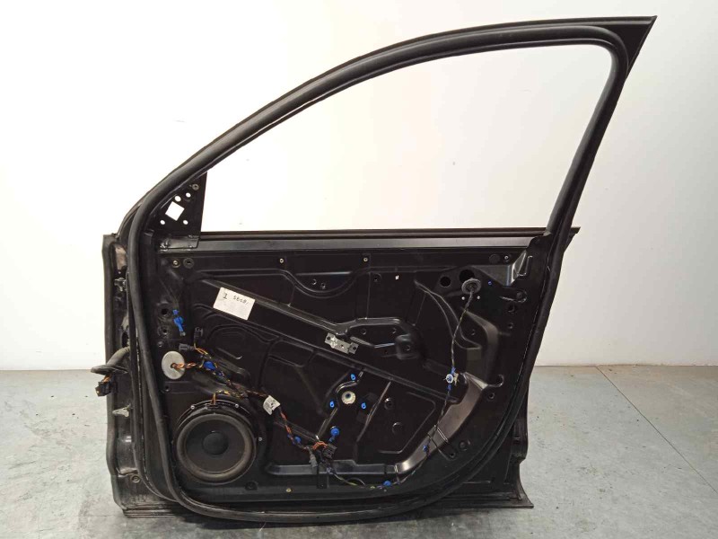 Recambio de puerta delantera derecha para volkswagen touareg (7la) tdi r5 referencia OEM IAM 7L0831056L  