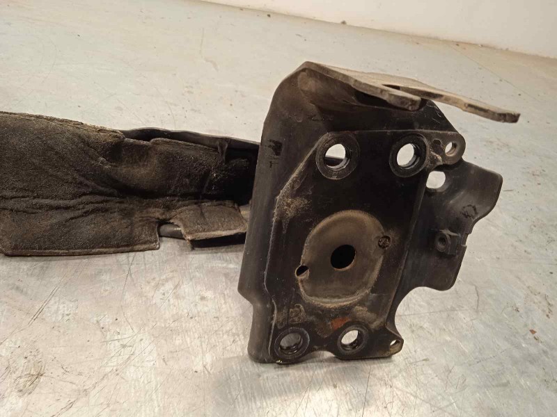 Recambio de refuerzo paragolpes delantero para volkswagen touareg (7la) tdi r5 referencia OEM IAM 7L0807109E  