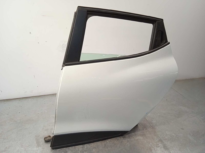 Recambio de puerta trasera izquierda para renault clio iv 1.5 dci diesel fap referencia OEM IAM 821016892R  