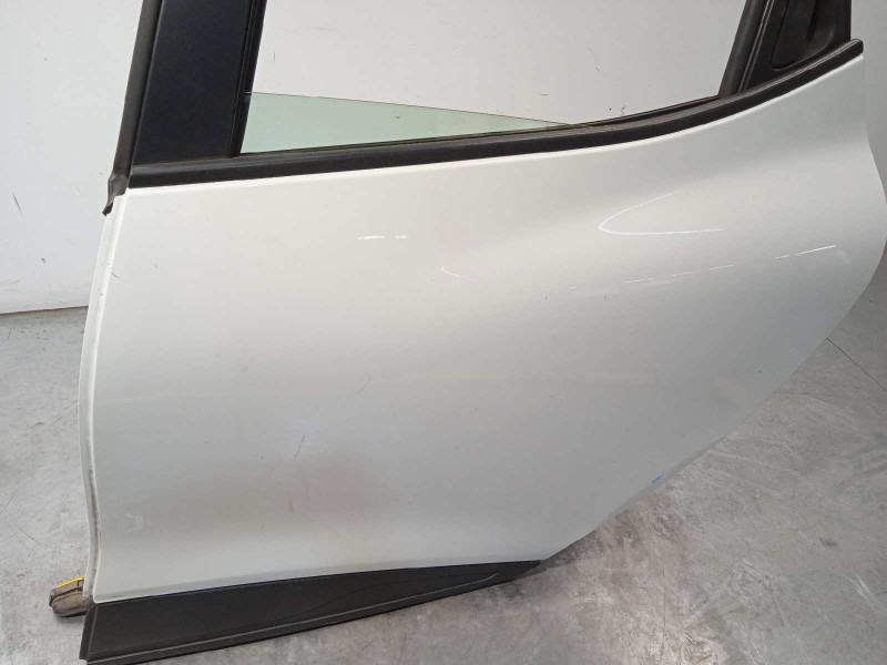 Recambio de puerta trasera izquierda para renault clio iv 1.5 dci diesel fap referencia OEM IAM 821016892R  