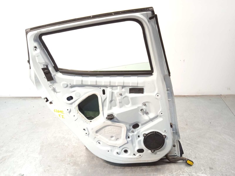 Recambio de puerta trasera izquierda para renault clio iv 1.5 dci diesel fap referencia OEM IAM 821016892R  