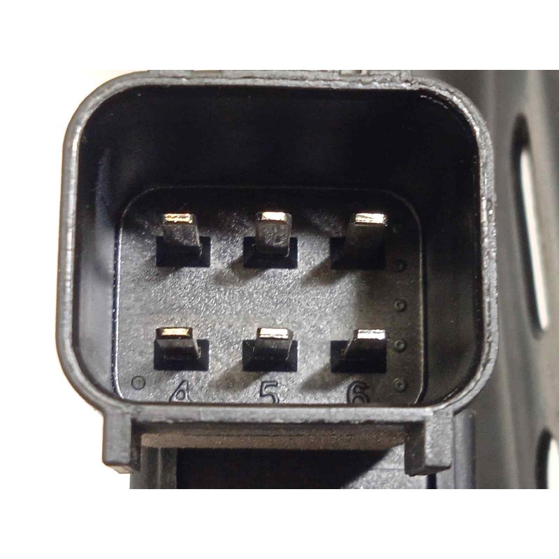 Recambio de elevalunas trasero izquierdo para land rover evoque 2.0 td4 cat referencia OEM IAM BJ3227001AE  LR068000