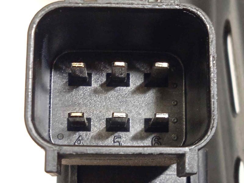 Recambio de elevalunas trasero izquierdo para land rover evoque 2.0 td4 cat referencia OEM IAM BJ3227001AE  LR068000