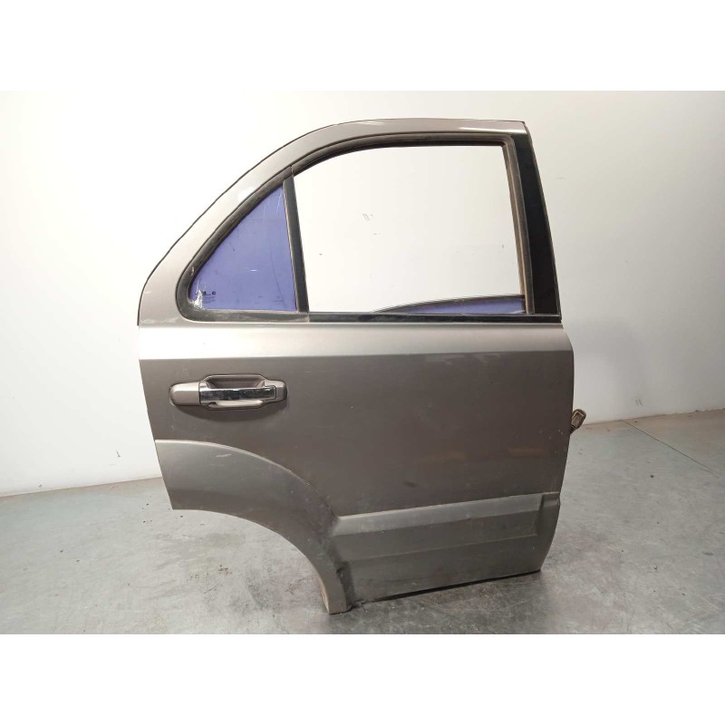 Recambio de puerta trasera derecha para kia sorento 2.5 crdi cat referencia OEM IAM 770043E111  