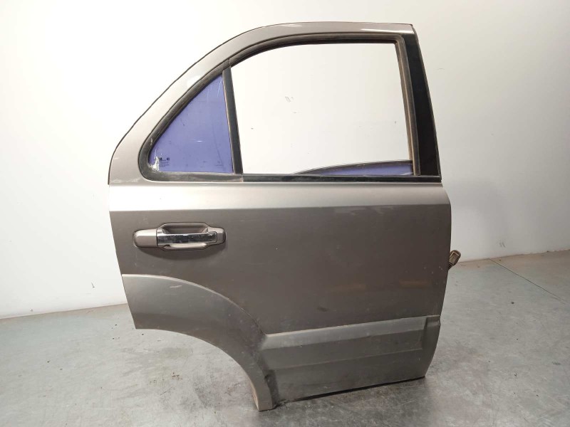 Recambio de puerta trasera derecha para kia sorento 2.5 crdi cat referencia OEM IAM 770043E111  