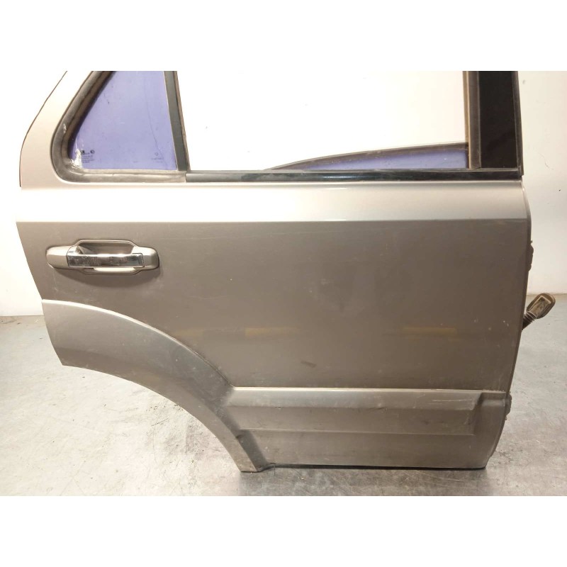 Recambio de puerta trasera derecha para kia sorento 2.5 crdi cat referencia OEM IAM 770043E111  